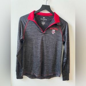 Wisconsin quarter zip pullover, ladies size medium